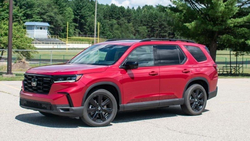 The 2025 Honda Pilot Isn’t Exciting, but It Is Excellent