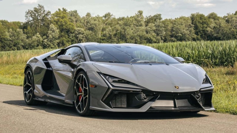 The Revuelto Is an Astronomical Leap Forward for Lamborghini